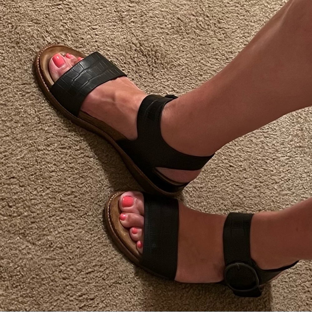 Sofft Black Comfort Sandals with Adjustable Straps